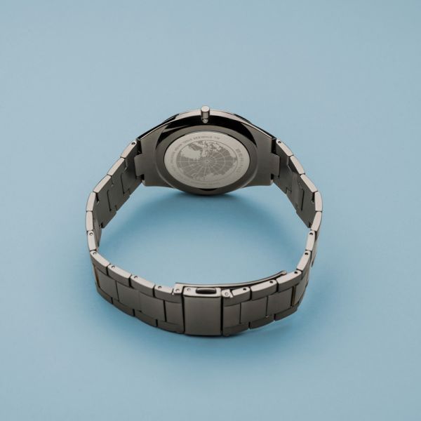 BERING Herren Armbanduhr Ultra Slim grau poliert/ gebürstet 17240-777 NEU