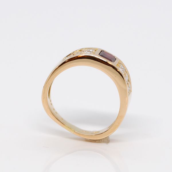 Gelbgold Rubin Ring 750er mit Diamanten (38716)