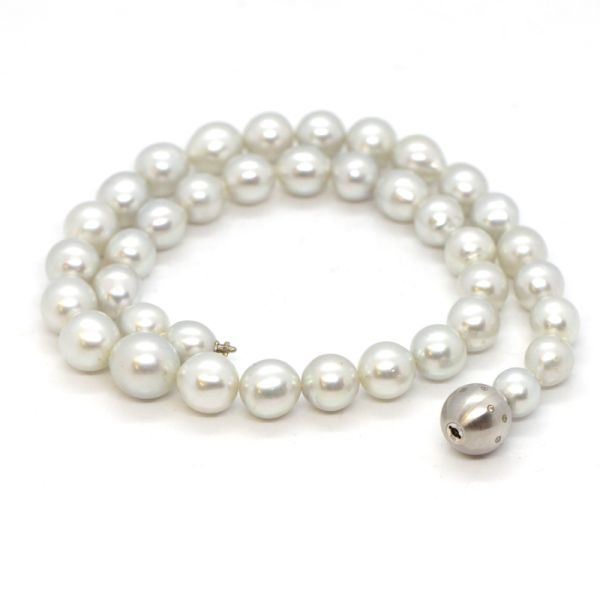 Südsee Perlenkette mit 585er Weißgold Diamantschließe 43 cm Perlen Ø 9-12 mm (11470)