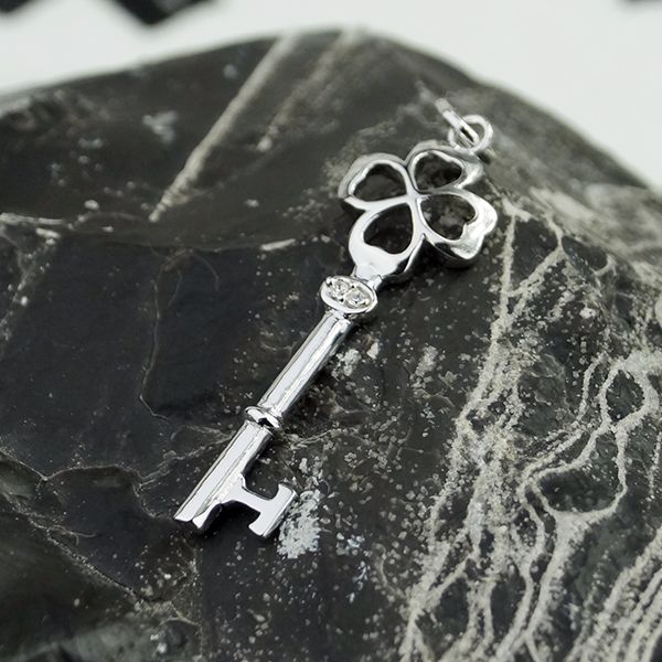 Anhänger "KEY" 925er Silber rhodiniert Schlüssel Kleeblatt NEU