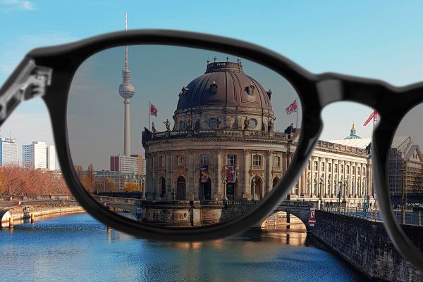 Lilienthal Berlin Sonnenbrille Schönhauser Black Glossy Gray S03-A03S-02Z NEU