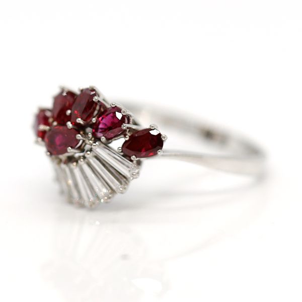 Cocktail Ring 750er Weißgold mit Diamanten und Burma Rubinen GR 64 (17343)