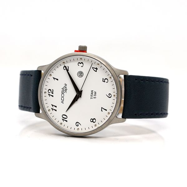 Adora Saphir Herren Armbanduhr Titan AS4577 NEU