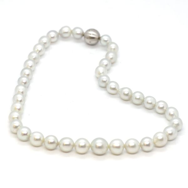 Südsee Perlenkette mit 585er Weißgold Diamantschließe 43 cm Perlen Ø 9-12 mm (11470)