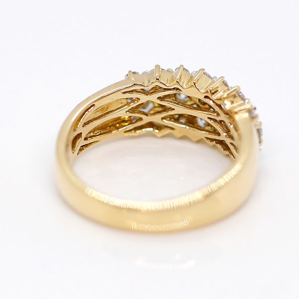 Goldring 750er mit Diamant Besatz Baguett und Vollschliff (37283)