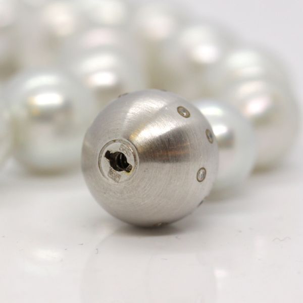 Südsee Perlenkette mit 585er Weißgold Diamantschließe 43 cm Perlen Ø 9-12 mm (11470)