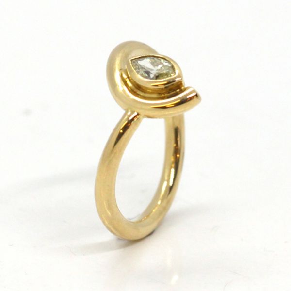 Diamant Ring Handarbeit 750er Gelbgold ca. 0,35 Ct Diamant im Navette GR 54 (15034)