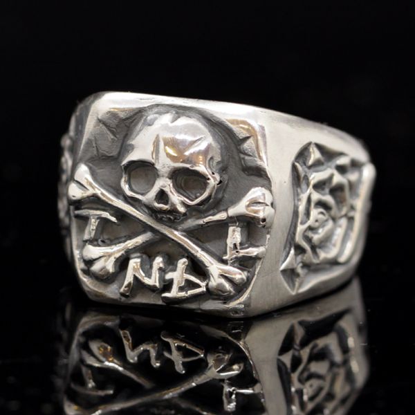 Ring Siegelring "CROSSBONE SKULL" 925er Silber Gr 70 NEU
