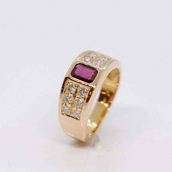Gelbgold Rubin Ring 750er mit Diamanten (38716)