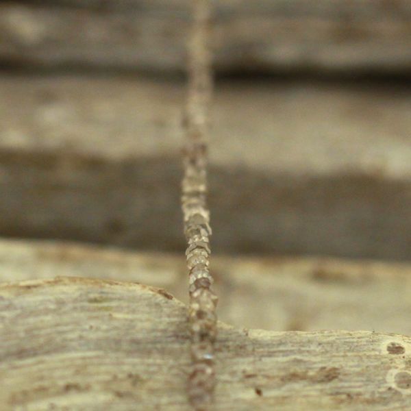 Feines Collier mit Rohdiamanten und 585er Goldverschluss