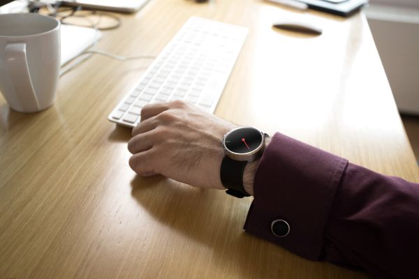 JACOB JENSEN UNISEX Armbanduhr CURVE 250 Ø 38 mm NEU