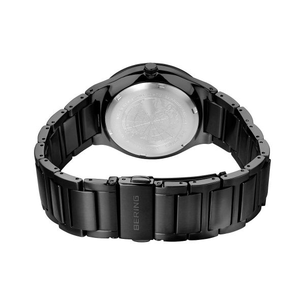 BERING Herren Armbanduhr Solar Titanium schwarz gebürtstet 15239-727 NEU