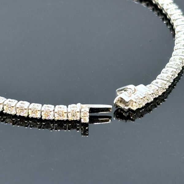 Tennisarmband 750er Weißgold 66 Diamanten im Brillantschliff ca. 3,22 Ct 16,5 cm (34561)