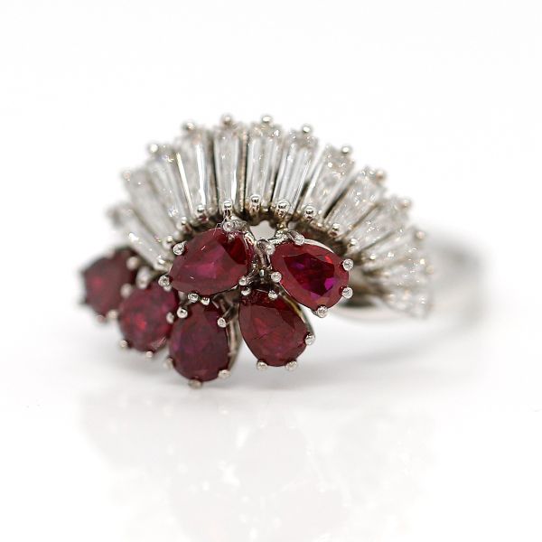 Cocktail Ring 750er Weißgold mit Diamanten und Burma Rubinen GR 64 (17343)