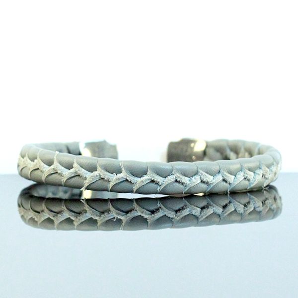 JJJ LA Leder Armspange "SKULL" kombiniert mit 925er Silber 210 mm Grau