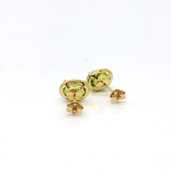 Ohrstecker 375er Gelbgold / rhodiniert mit Peridot