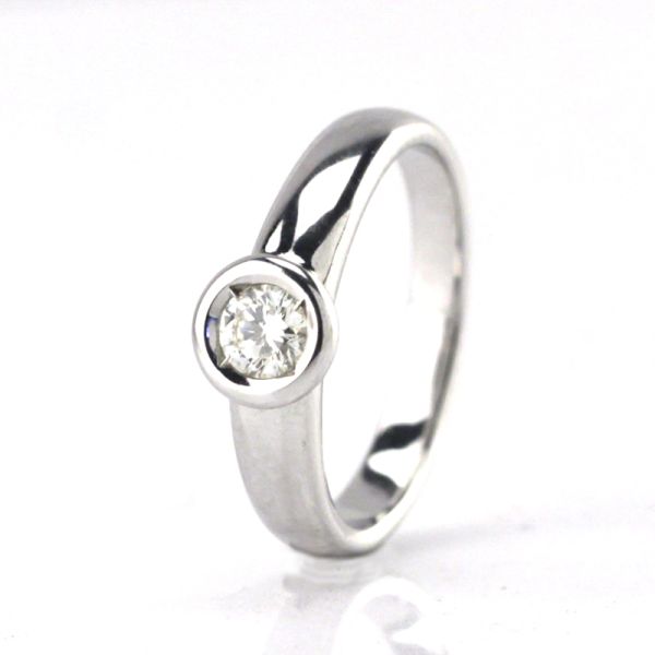 Solitär Brillant Ring 585er Weißgold 0,25 Ct Diamant im Brillantschliff GR 53,5 NEU (6679)