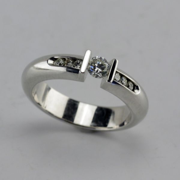 Brillant Spannring 585er Weißgold 0,37 Ct Diamanten im Brillantschliff GR 53 NEU