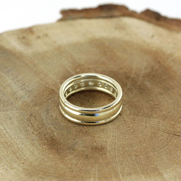 Breiter Bandring 585er Gelbgold mit neun Brillanten besetzt GR 58 (8979)