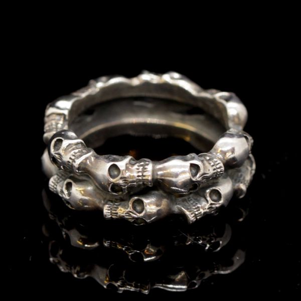Ring "SKULLS" 925er Silber 9 mm Breit Gr 66 NEU