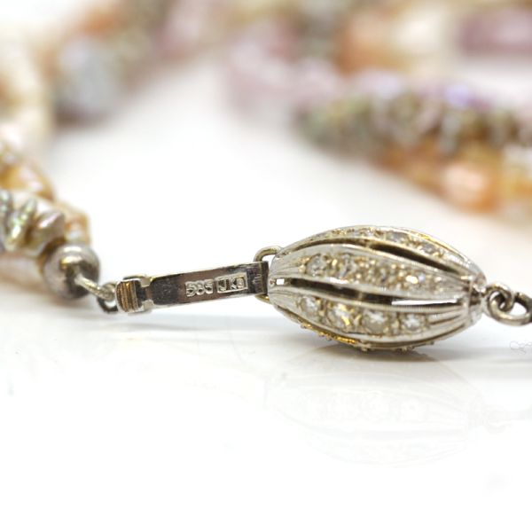 Perlenkette Antik gedreht mit 585er Weißgold Diamantschließe 44 cm (11470)