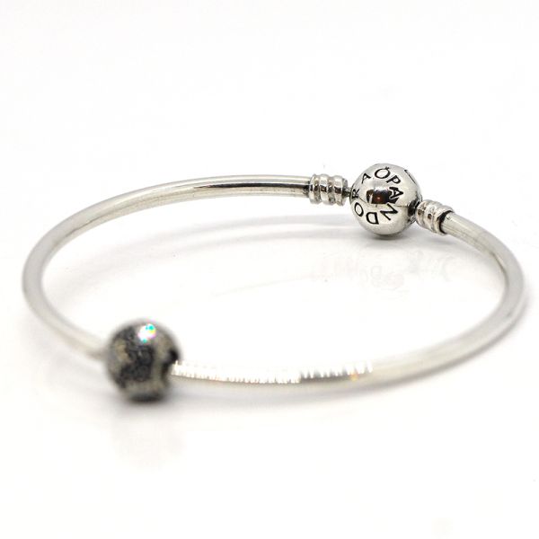 Pandora Armreif 925er Silber mit 1 Charms (PF3535)