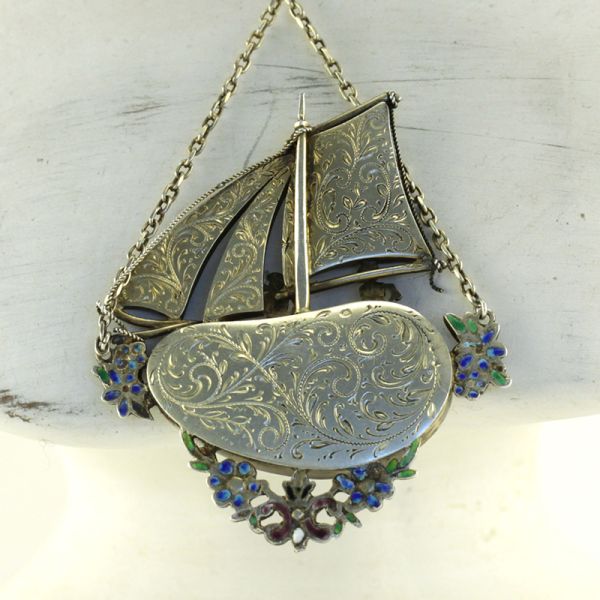 Silberkette um 1850 England mit Segelschiff, eine Seite Perlmutt andere Seite ziseliert