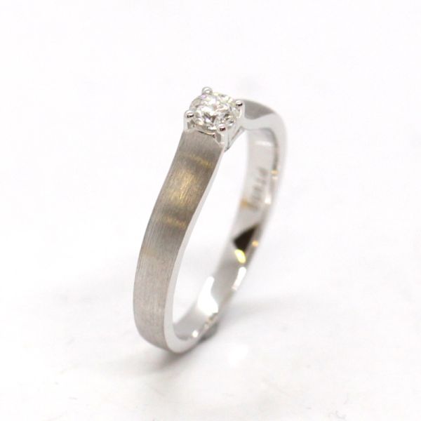Brillant Ring 900er Platin 0,20 Ct Diamant im Brillantschliff GR 54 NEU