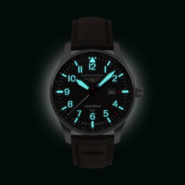 Bauhhaus Aviation "Tornado" Herren Armbanduhr Quarz GMT Ref.: 2744-2 NEU