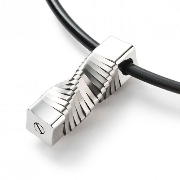 monomania Anhänger, Edelstahl, stabförmig und drehbar