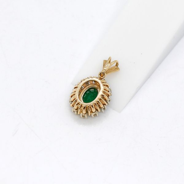 Smaragd Anhänger mit kleinen Diamanten in 585er Gelbgold (20351)
