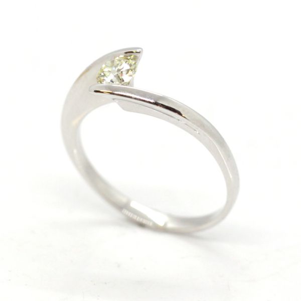 Brillant Spannring 585er Weißgold 0,30 Ct Diamanten im Brillantschliff GR 54 NEU