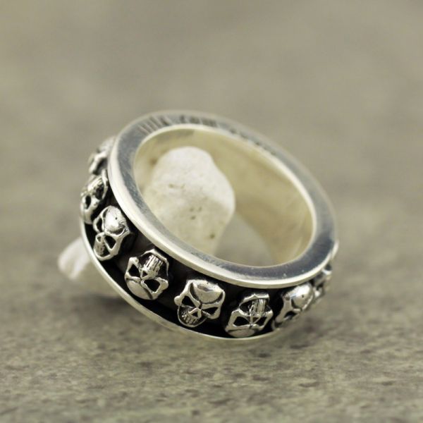 JJJ LA Ring Drehring "SPINNING SKULLS" 925er Silber GR 70