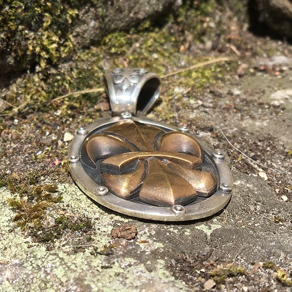 JJJ LA Anhänger "BIG LILY BRONCE" 925er Silber kombiniert mit Bronze