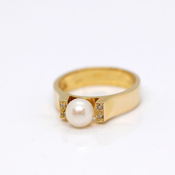 Perlring 585er Gelbgold und kleine Diamanten (30107)