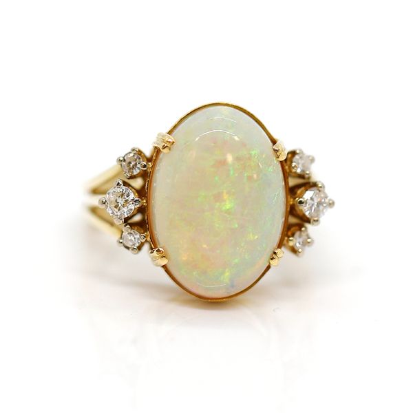 Gelbgold Ring mit großem Opal und Diamanten 585er (31537)