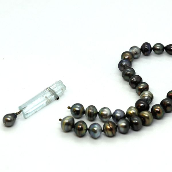 Tahiti Perlenkette mit Aquamarine Schließe als Anhänger Goldschmiedearbeit (23202)