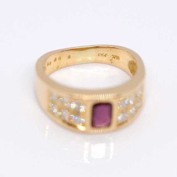 Gelbgold Rubin Ring 750er mit Diamanten (38716)