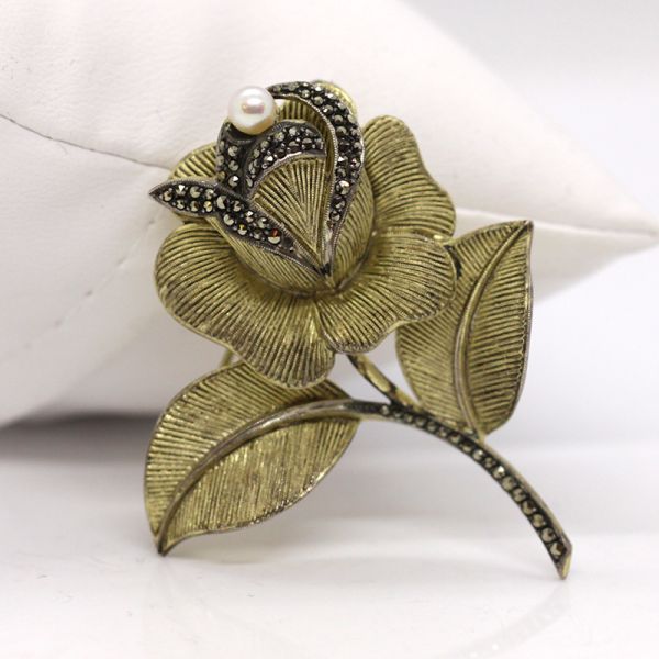 Original Fahrner Brosche 925er Silber vergoldet "Blume" mit Markastite und Perle (18159)