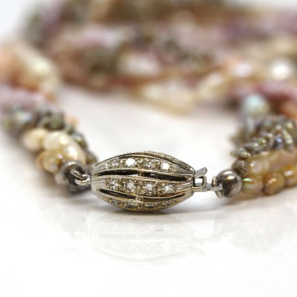 Perlenkette Antik gedreht mit 585er Weißgold Diamantschließe 44 cm (11470)