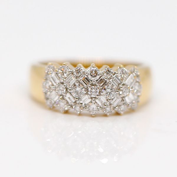 Goldring 750er mit Diamant Besatz Baguett und Vollschliff (37283)