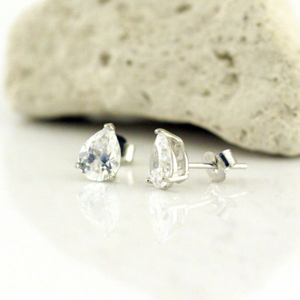 Ohrstecker 925er Silber rhodiniert Zirkonia weiß 6x8 mm Tropfen in Krampe gefasst NEU