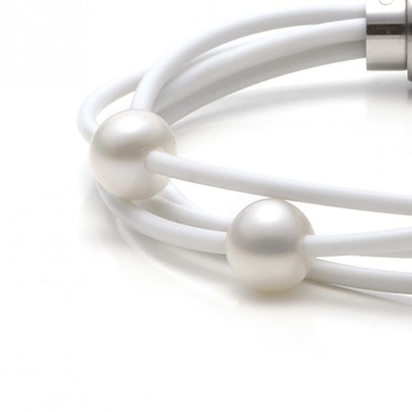 monomania Armband mit SWPerlen,4-Stränge, Silikon weiß, Magnetverschluß 18 cm