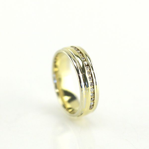 Bi Color Bandring mit 15 Diamanten im Brillantschliff 585er Gold GR 55 (2225)