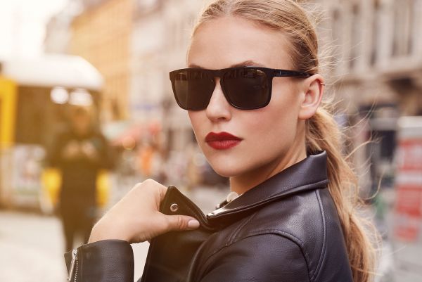 Lilienthal Berlin Sonnenbrille Tempelhofer Black Glossy Green S02-G01M-01Z NEU