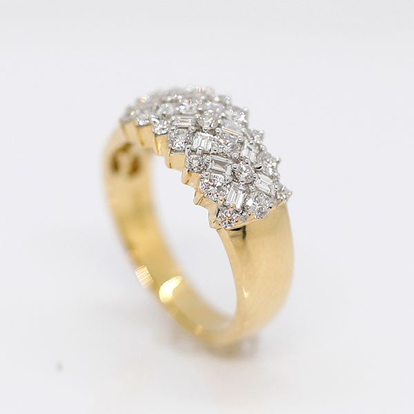 Goldring 750er mit Diamant Besatz Baguett und Vollschliff (37283)