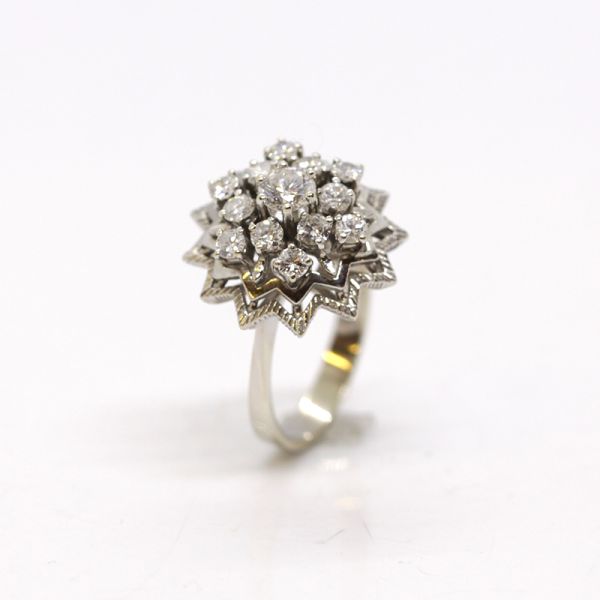 Cocktail Ring 585er Weißgold mit 13 Diamanten im Brillantschliff