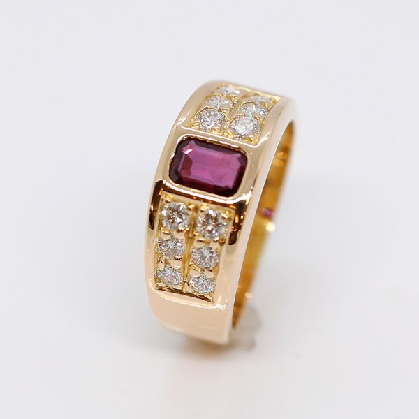 Gelbgold Rubin Ring 750er mit Diamanten (38716)