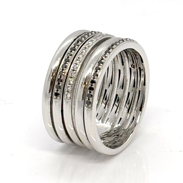 Brillant Ring 585er Weißgold kleine schwarze und weiße Diamanten im Brillantschliff GR 58 (34379)