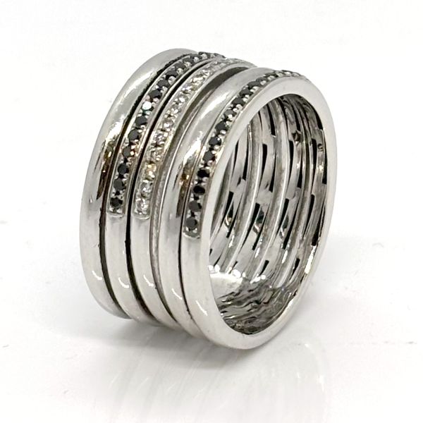 Brillant Ring 585er Weißgold kleine schwarze und weiße Diamanten im Brillantschliff GR 58 (34379)